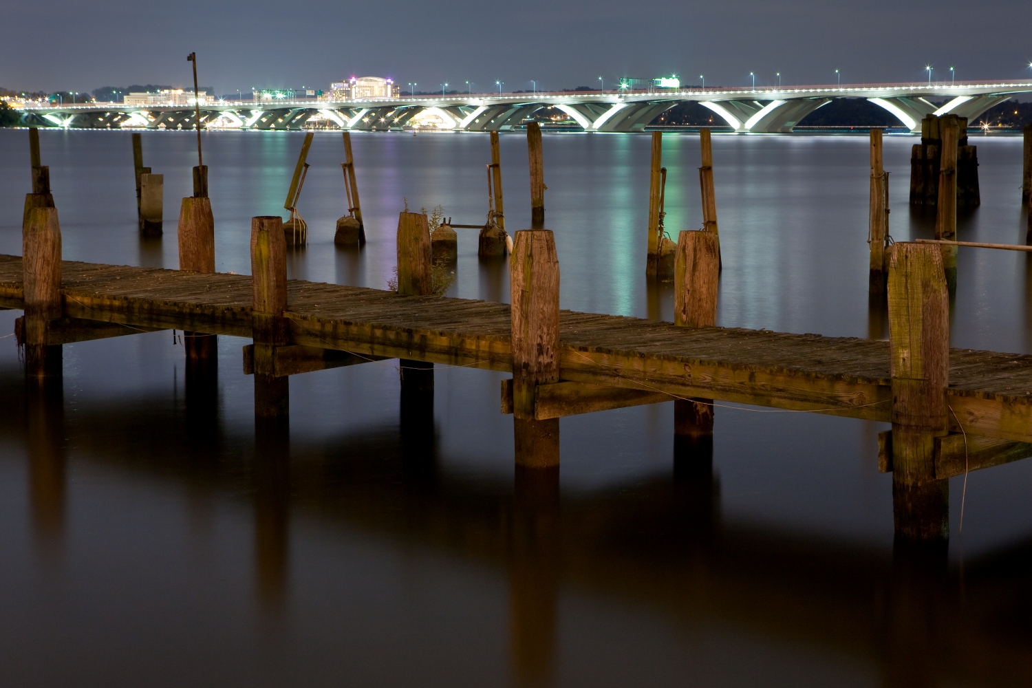 Old pier, new bridge:  Alexandia, October 2009